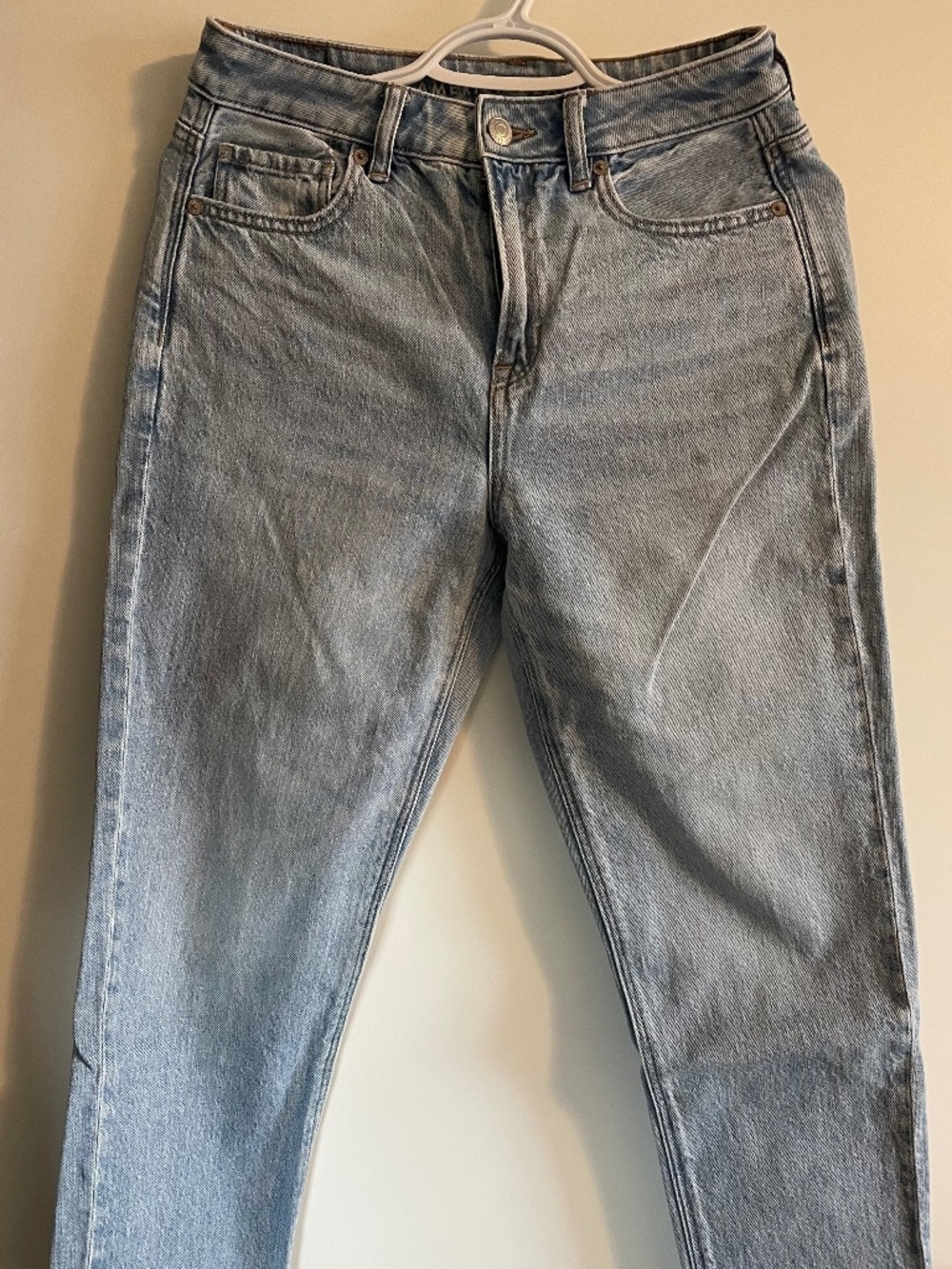EUC American Eagle Straight Leg Mid Rise Light Denim Jeans No Stretch Size 27